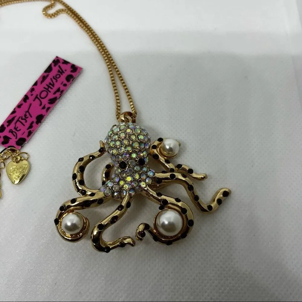 NECKLACE! Betsey Johnson Octopus Rhinestone & Pearl Pendant BNWT